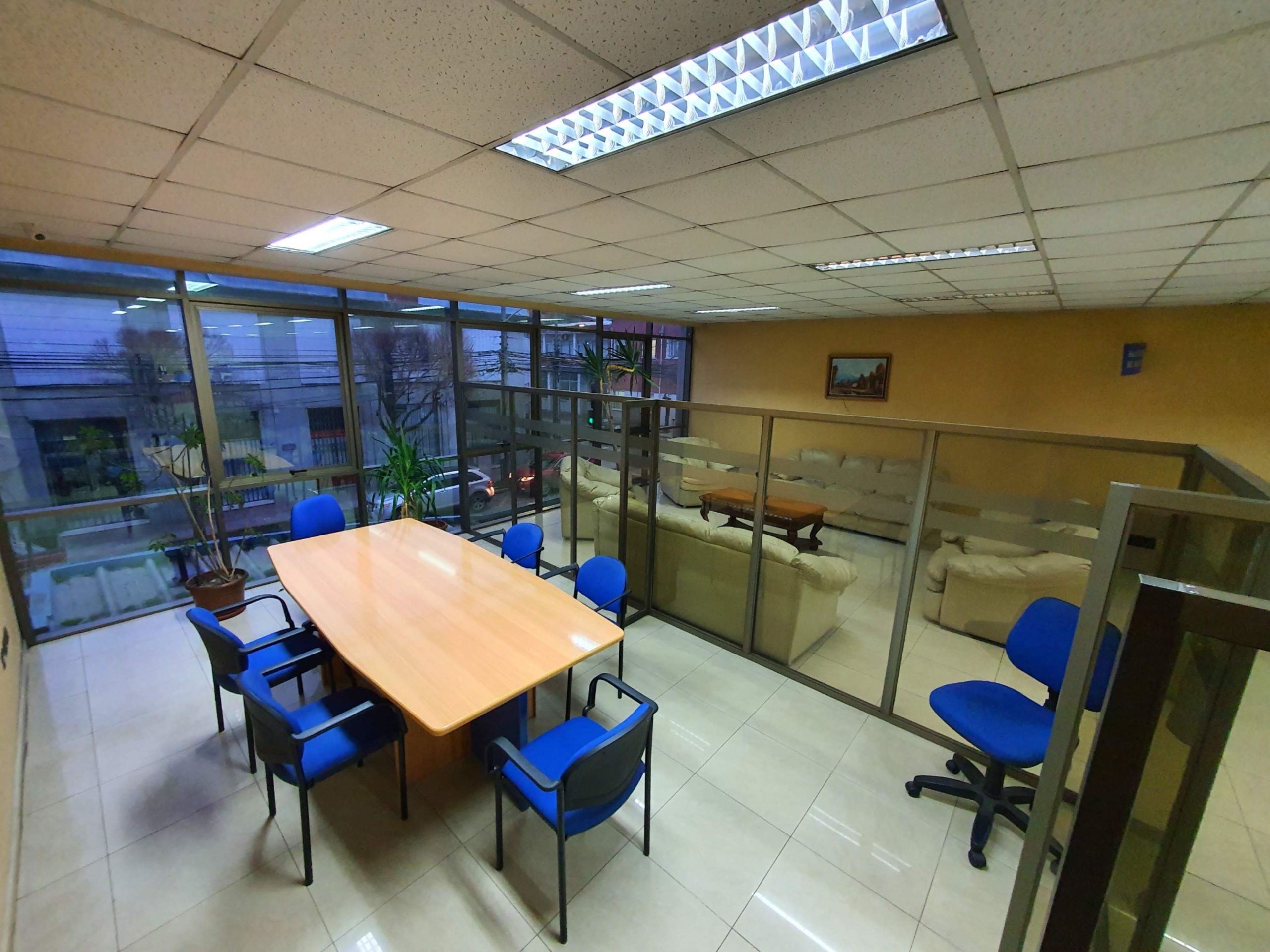 Interior profesional de Notaría Álvarez